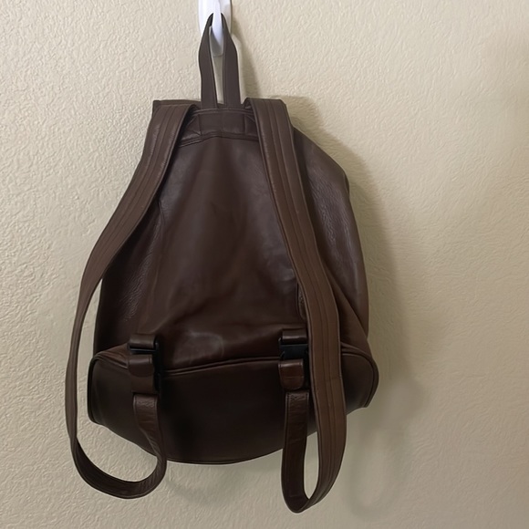 Boulder Ridge drawstring leather backpack. - Picture 6 of 11